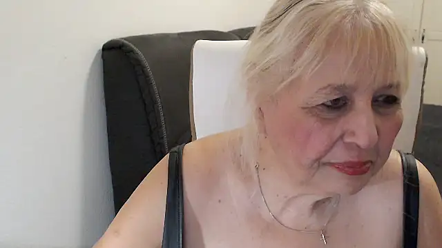 SusiLifeXXX – Live XXX-chat