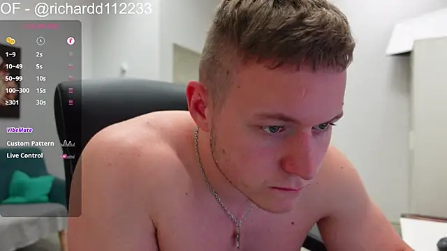 Chat +18 de Richard_Dullas ao vivo