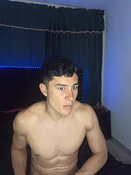 AustinJones_ Adlı Modelin Canlı XXX Sohbeti