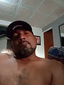 Ernesthot82 webkamerás műsora