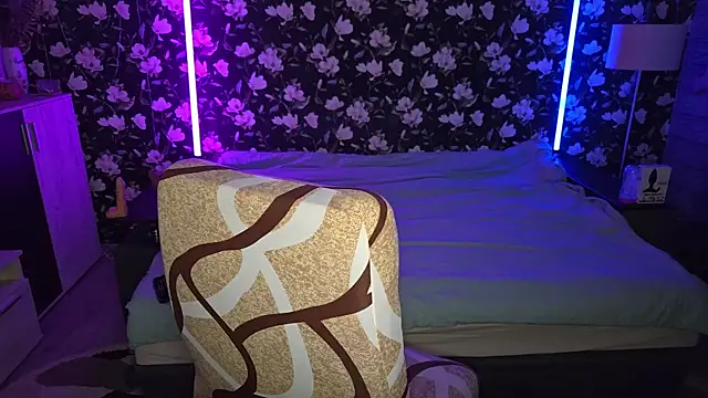XXX chat uživo modela Vuitton