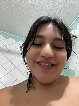 Emily_Gomezz's Webcam Show
