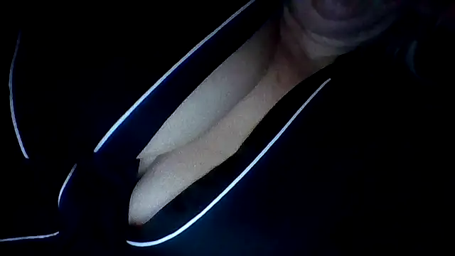 SoftThickAngel webcam show
