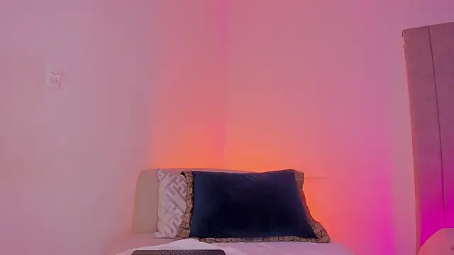 luisah_'s Live XXX Chat