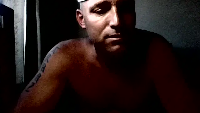 DaSwitch85 élő XXX-chatje
