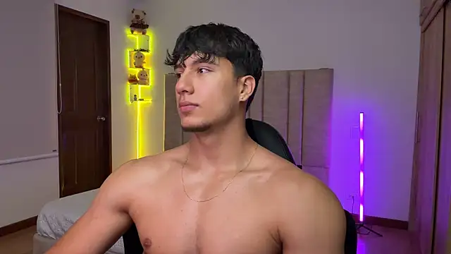 Chatroom XXX en direct de CHRIS_MORGAN1