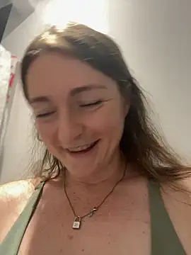 XXX chat uživo modela BonnieUKx