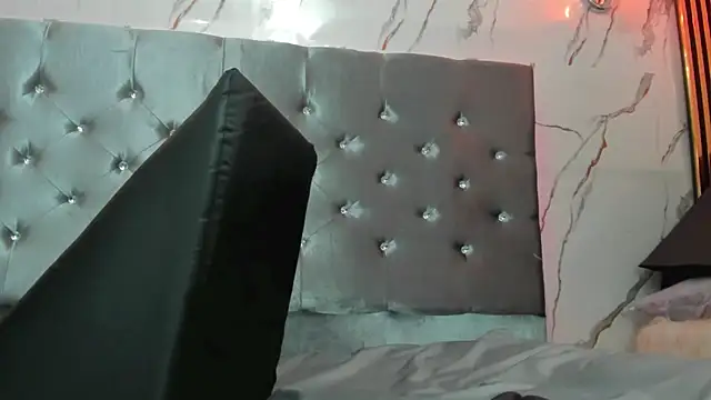 nymphomanyaのライブXXXチャット
