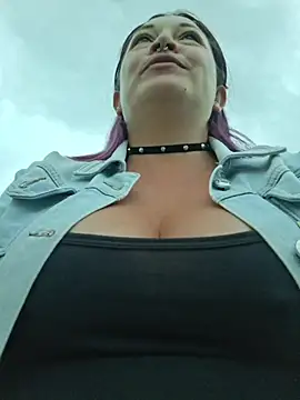 Pokazy przed kamerką – sophie_banger