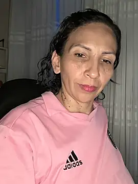 Mrsvictoriaaa élő XXX-chatje