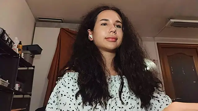 Онлайн чат XXX HazyLoom