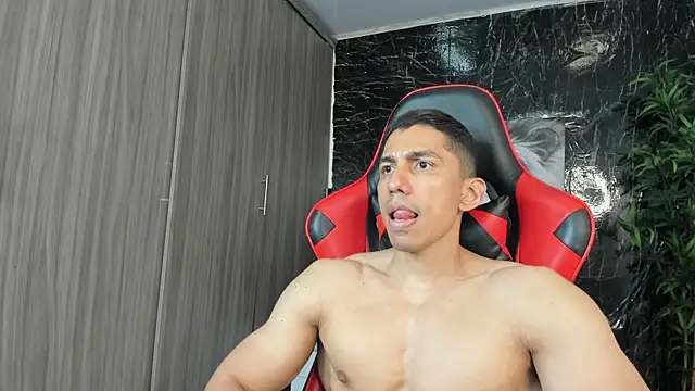 Erik_castle 网络视讯表演