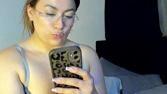 AbbyJacksons_ – Naživo XXX chat