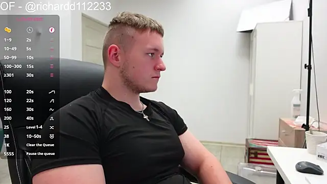 Richard_Dullas Pertunjukan Webcam