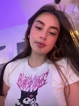 cute__cherry_'s Live XXX Chat
