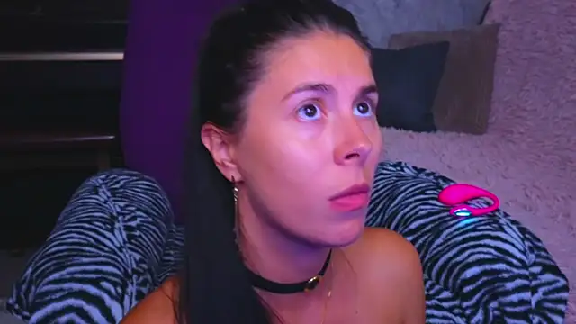 Kitty4_Reed Adlı Modelin Canlı XXX Sohbeti