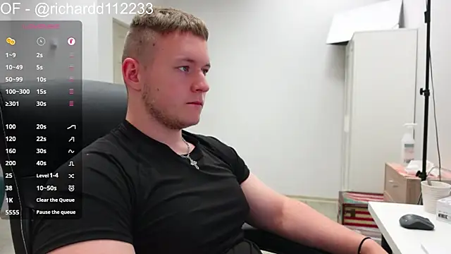 Chatroom XXX en direct de Richard_Dullas