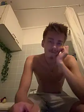 Toyjungee live XXX chat