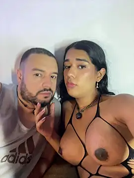 XXX chat uživo modela EmmaRoux_