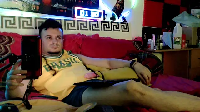 Hugec0ck007 Шоу с уебкамера