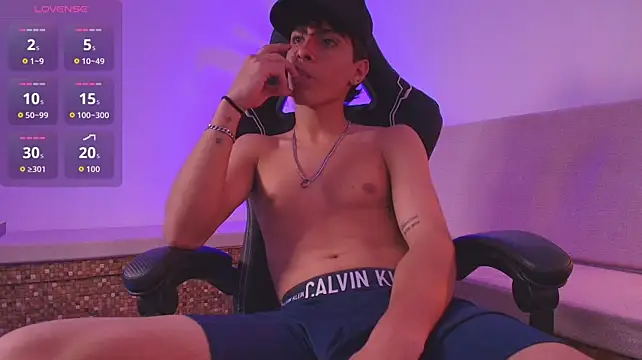 Ryaan_Stone Chat XXX in diretta