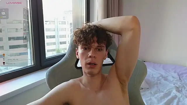 cute_thomas 在線直播表演