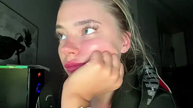 KimberliBaskerville – Naživo XXX chat