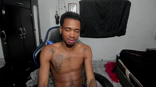 Kofi_exotic_2 Chat XXX live