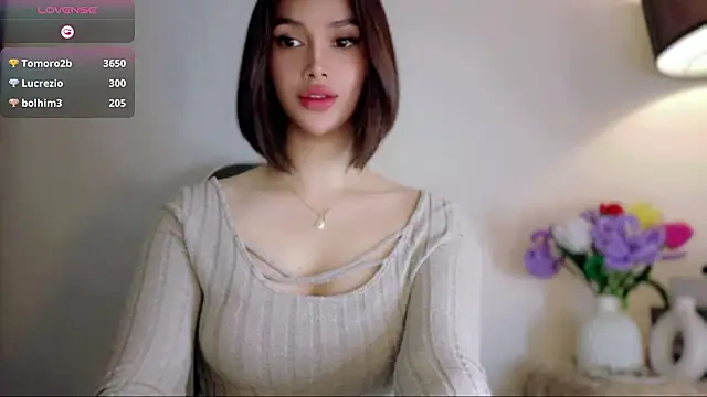 Show modela Anna_HollyDoll na web-kameri