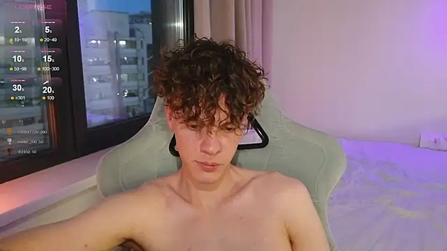 cute_thomas webcam show