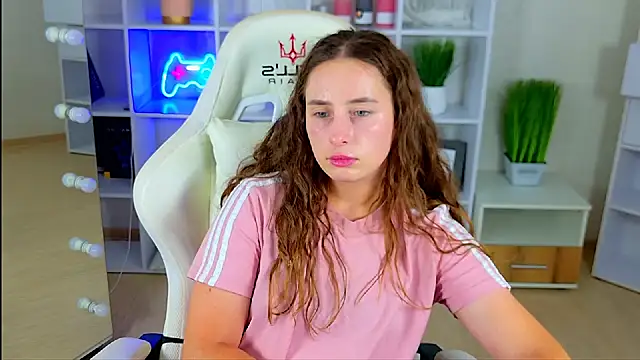 NadinnL: онлайн-секс-чат