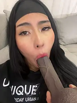 Jade-Naughty Show Webcam