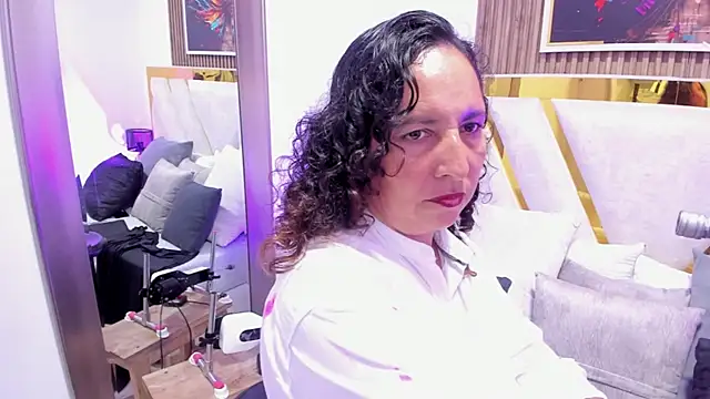 Luna_Naughty1のライブXXXチャット