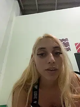 loirinhaaa Adlı Modelin Canlı XXX Sohbeti