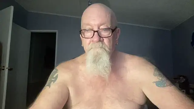 kcbace61760's Live XXX Chat