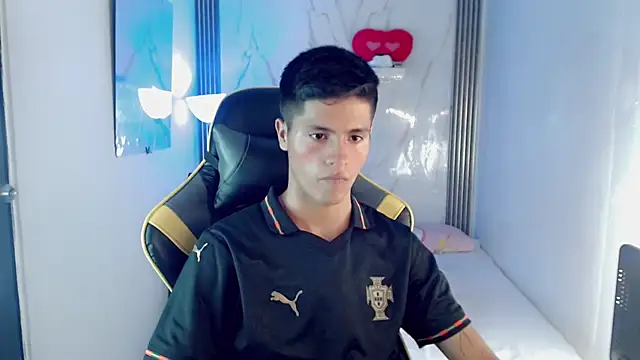 Chat +18 de Ascii_one ao vivo