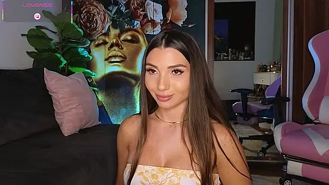 Show modela SweetReya_Love na web-kameri