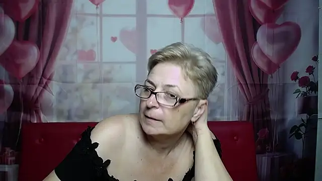 EmiliaGree – Naživo XXX chat