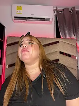 MadissonLee__ Adlı Modelin Canlı XXX Sohbeti