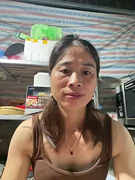 tinacum012's Live XXX Chat