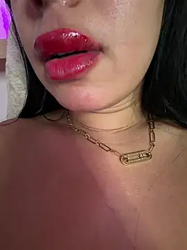 queen-chamss' Live XXX Chat