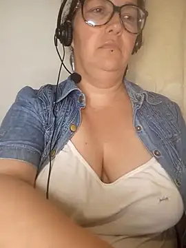 XXX chat uživo modela _Saraqueen--