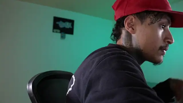 XXX chat uživo modela trieone