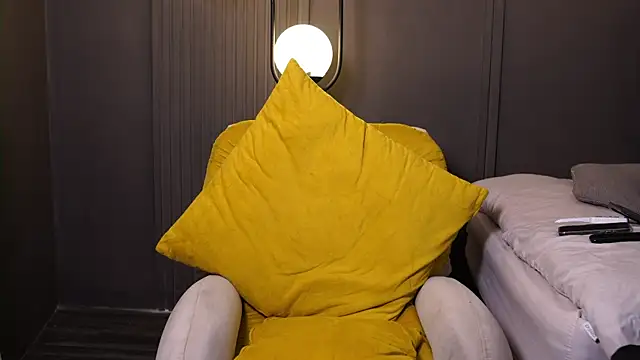 TianBrooks live XXX chat