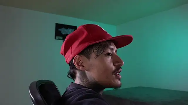 trieone – Naživo XXX chat