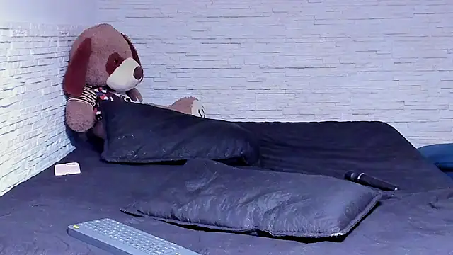 violetpiercee – Naživo XXX chat