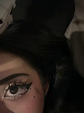 Chat +18 de JIORYOvO ao vivo