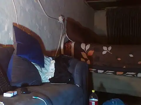 YellowBoneDick20xxx's Webcam Show