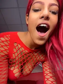 EmmaExoticaXXX's Live XXX Chat