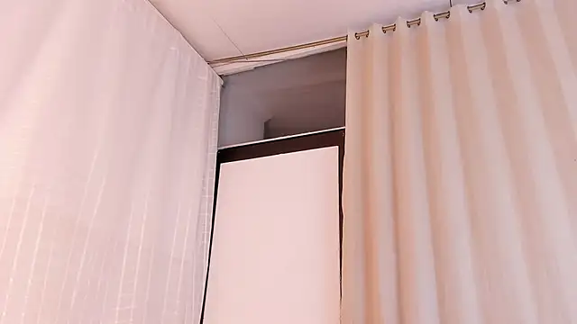 Chat +18 de miss_alhy ao vivo